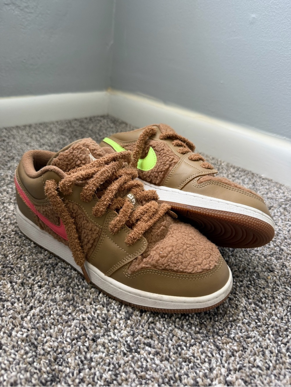 Nike Air Jordan 1 Low Utility “Teddy Bear” (GS)